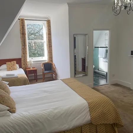 And Apartment's 3*