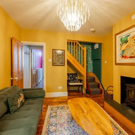 Hébergement de vacances Centre Luxury House - Garden Oasis, Kingsize Beds *