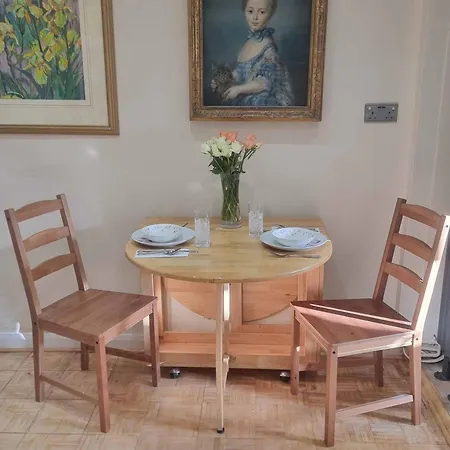 Appartement Centrally Located In *