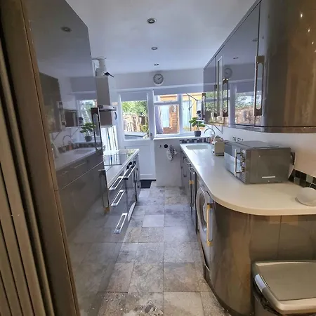 Appartement Centrally Located In *