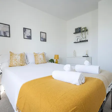 Holiday home 4-bedroom Canterbury