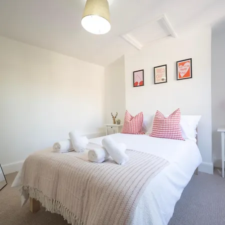 4-bedroom Holiday home