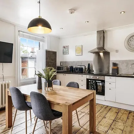 St Peters Centre Retreat With Parking Apartment Canterbury