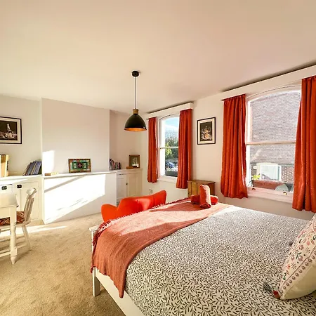 New Cossington House - Centre 3 Bedroom - Sleeps 6 Hébergement de vacances *