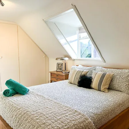 New Cossington House - Centre 3 Bedroom - Sleeps 6