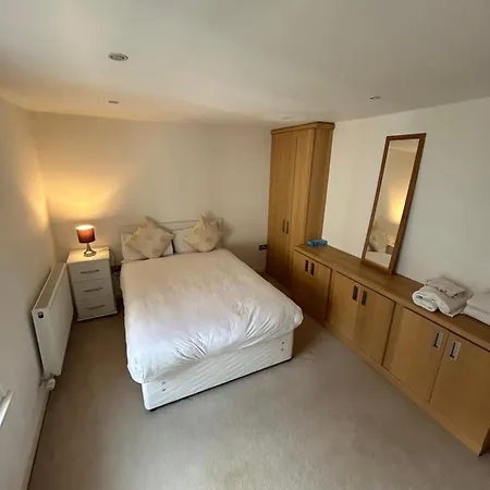 High Street Flat Apartment *