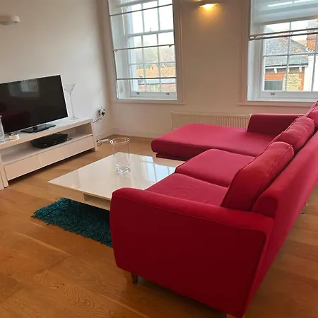 High Street Flat *