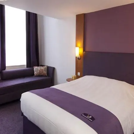 Premier Centre 3*