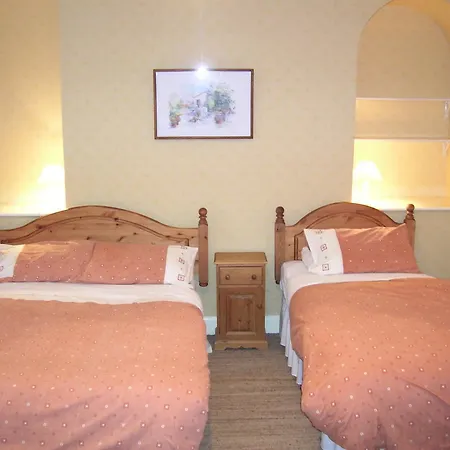 And Apartment's Hotel Canterbury