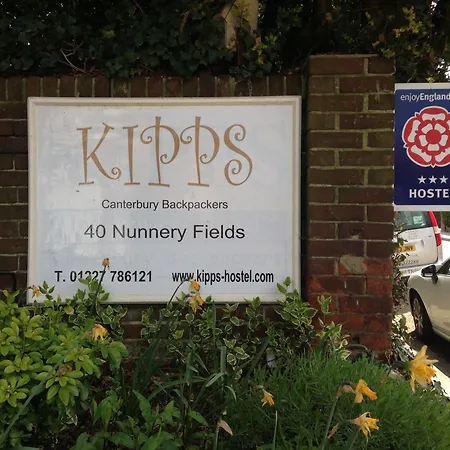 Kipps Backpackers Hostel *