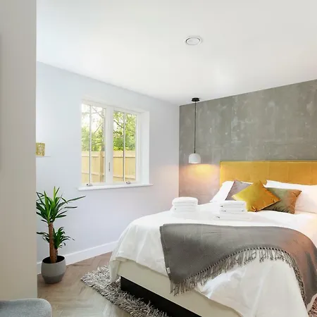 West House, 36a Whitstable Road Apartment Canterbury