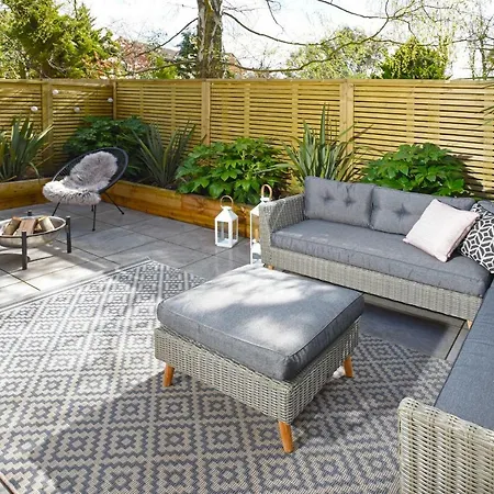 West House, 36a Whitstable Road Apartment *