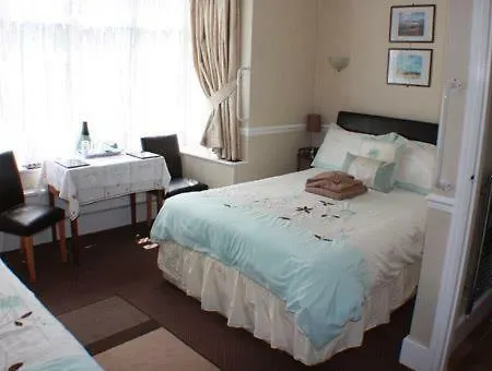 Four Seasons 3*